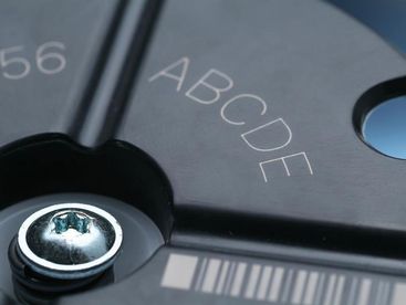 Eloxiertes Aluminium laserbeschriften