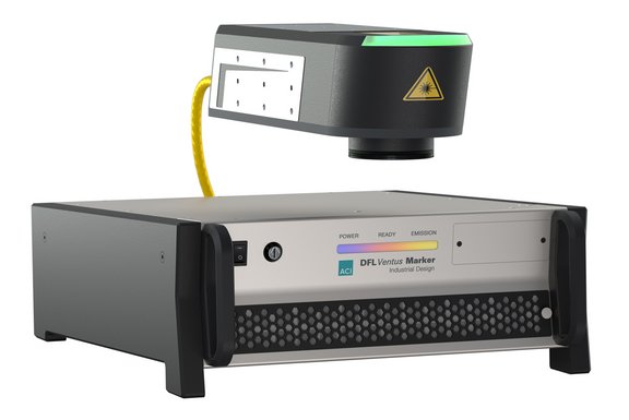 Le système laser fibré compact a été conçu tout spécialement pour un environnement industriel et un usage sur les lignes de production.