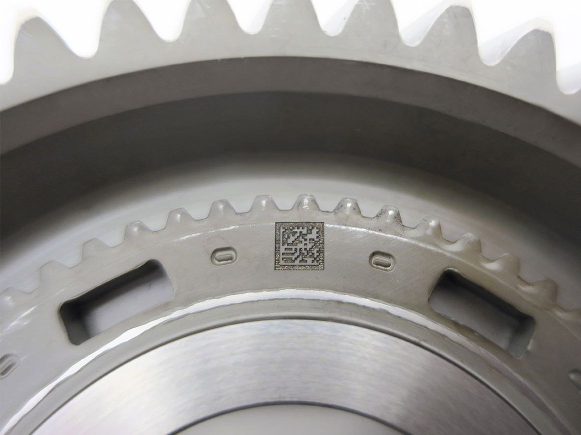 Gravure au laser d'un DataMatrix sur une roue d'engrenage en acier