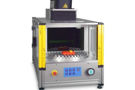 Während eines aktiven Beschriftungsvorgangs kann der RT400 Entladen und wieder neu Beladen werden.