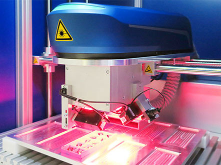 AOI (identification automatique des objets) La détection, à l‘identification et à la mesure entièrement automatisées d‘objets, de texte et de codes à géométries complexes