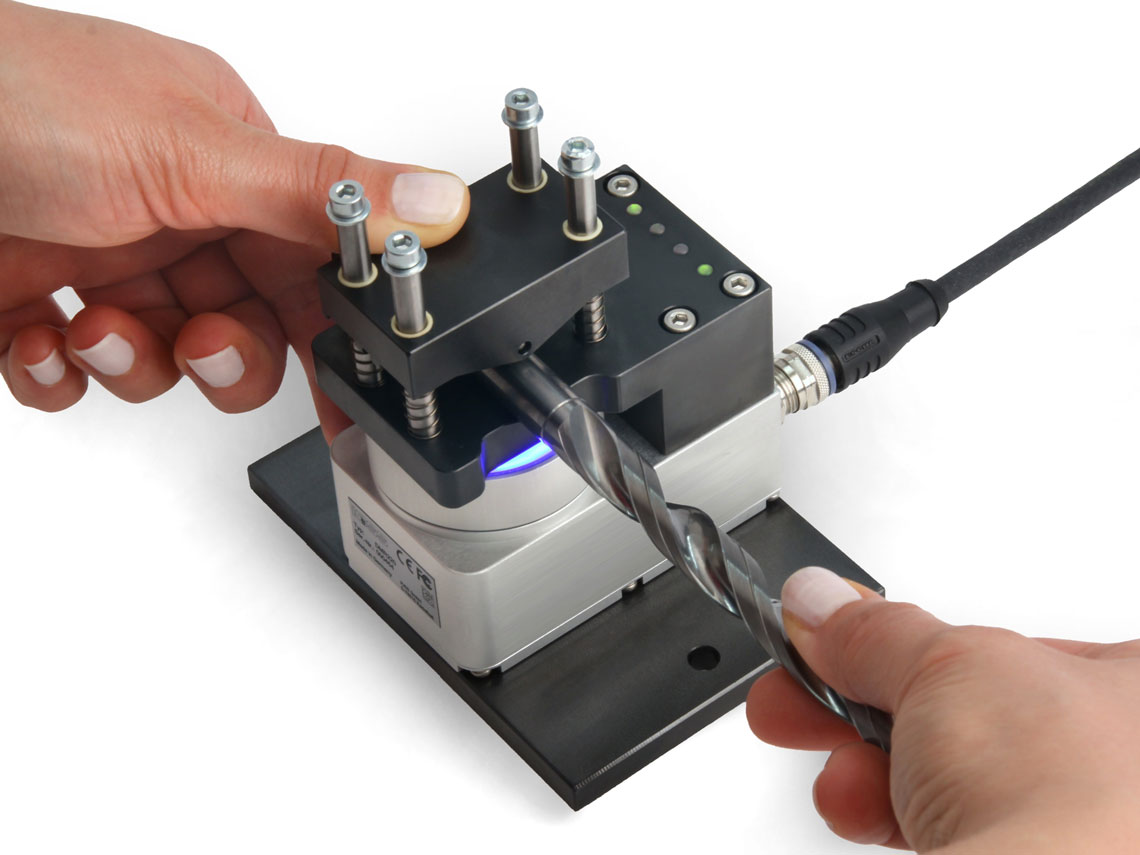 Einfaches und unkompliziertes Auslesen codierter Informationen auf Rundwerkzeugen